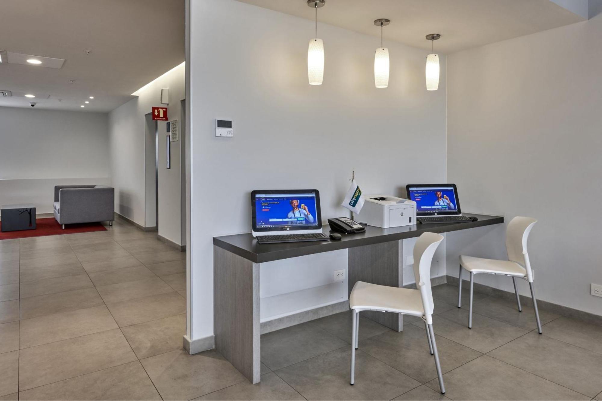 City Express Junior By Marriott Puebla Finsa Zewnętrze zdjęcie