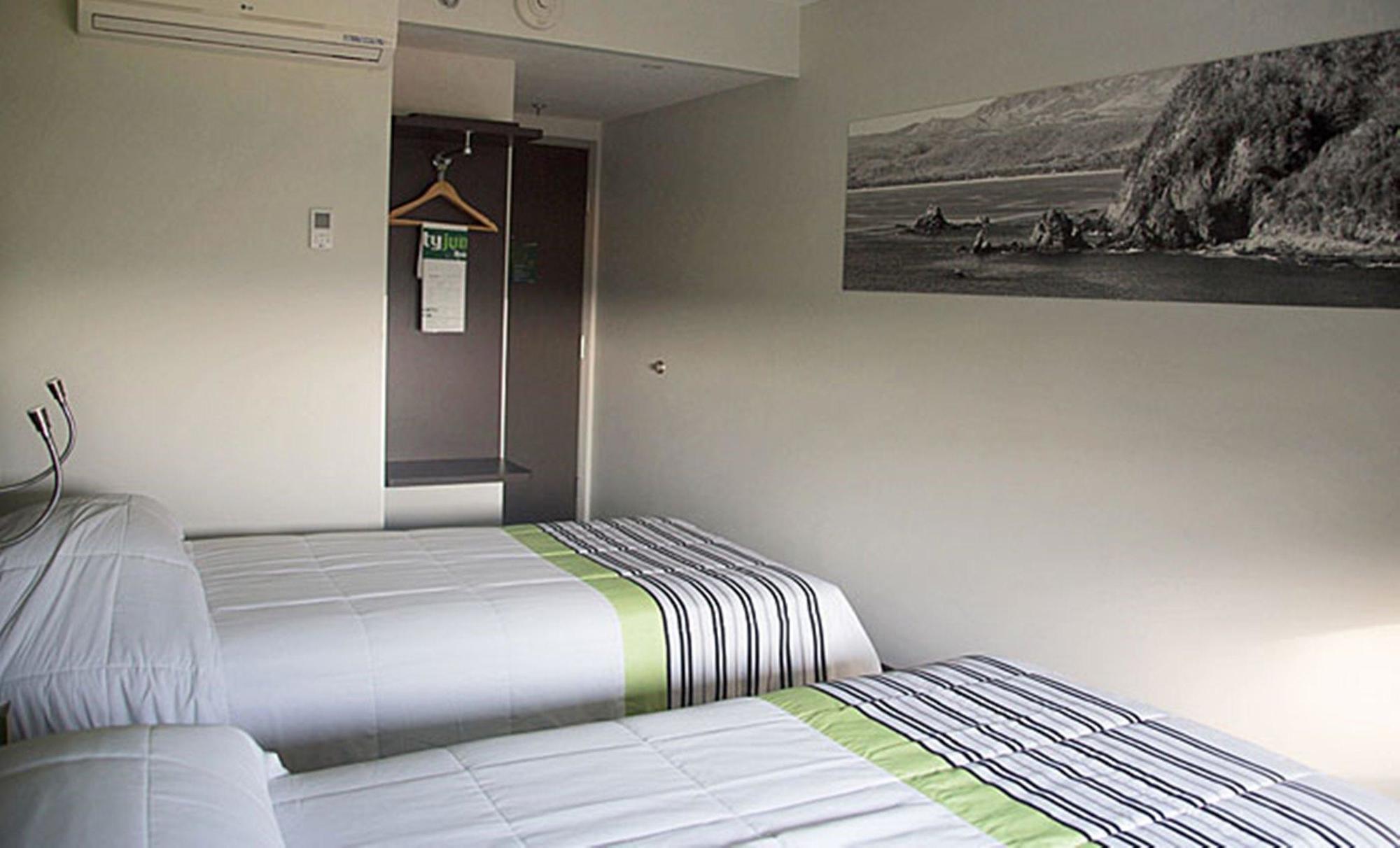 City Express Junior By Marriott Puebla Finsa Zewnętrze zdjęcie